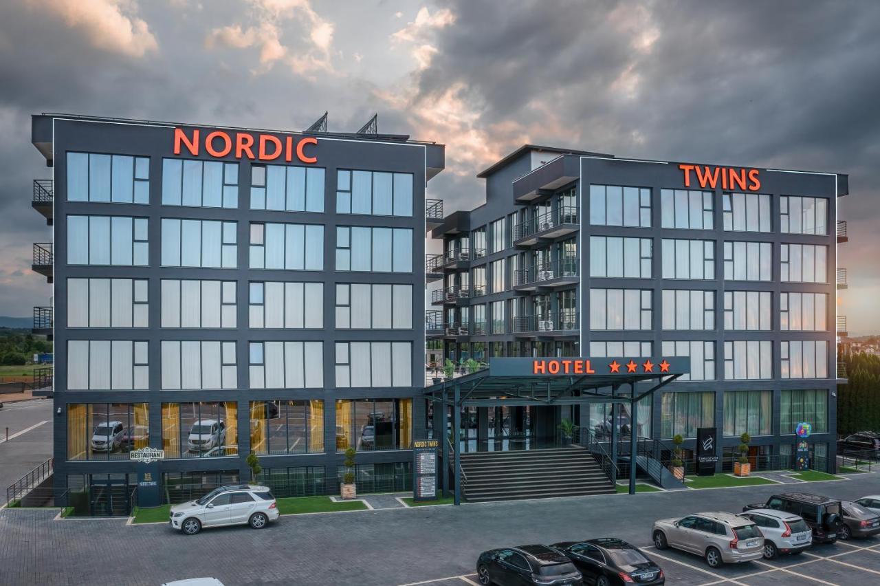 Hotel Nordic Twins Radauti Exterior photo